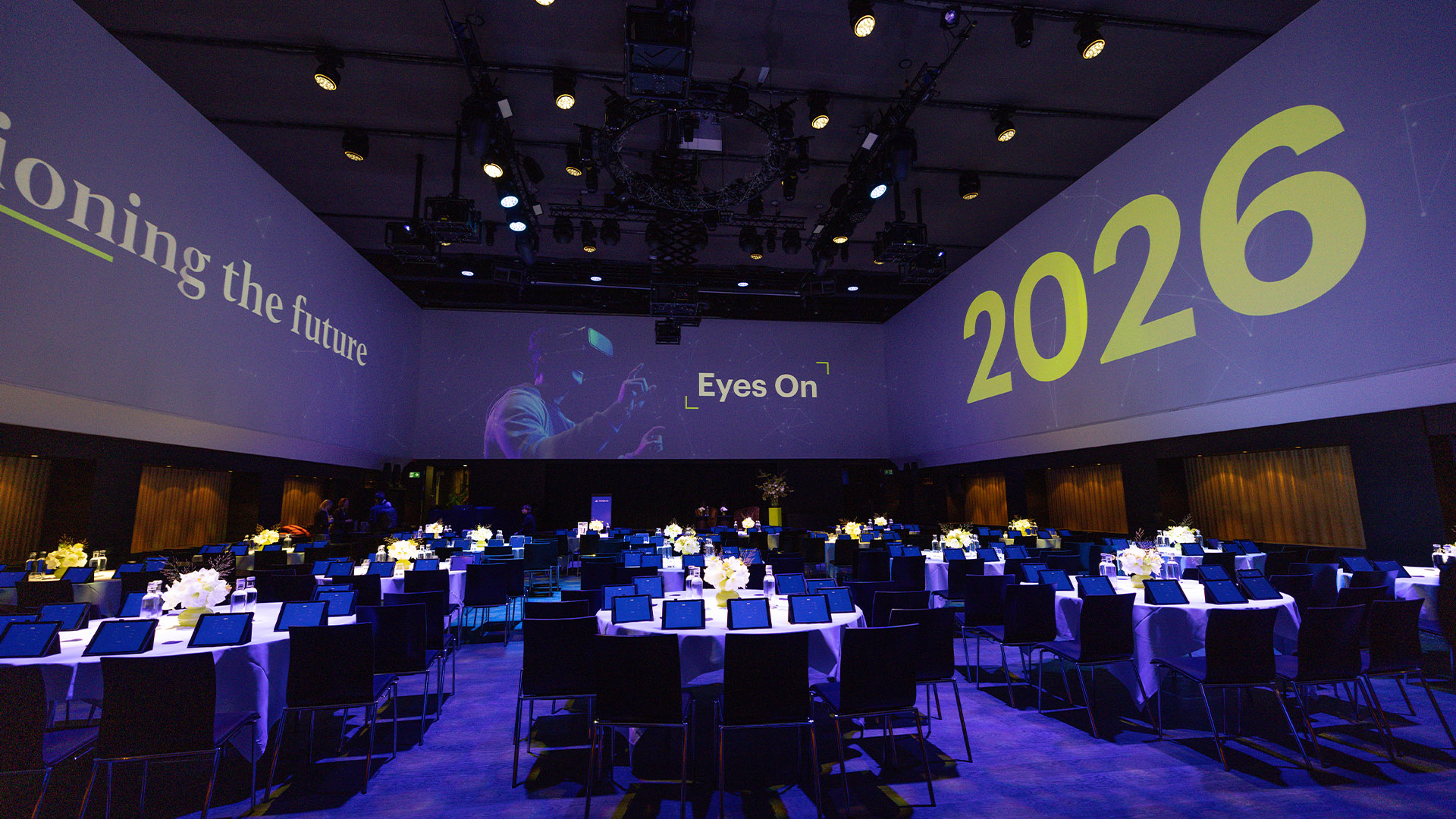 Invesco_EyesOn25_0000_0W9A0055